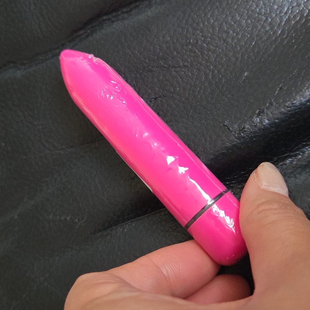 Pinky the Mini Vibe With 3gift
